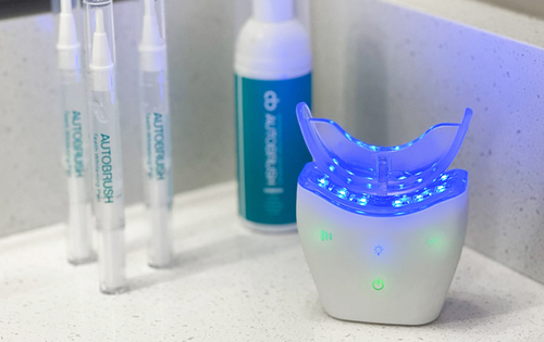 Does a Blue Light Whitening Toothbrush | AutoBrush®